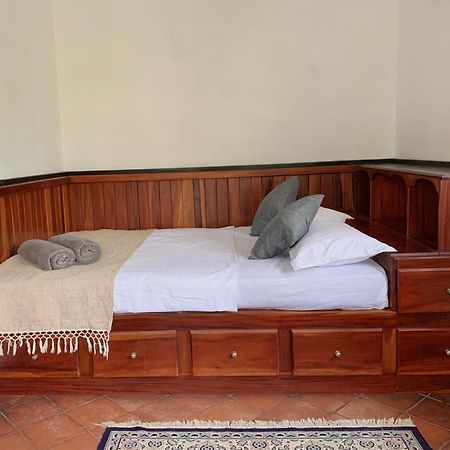 Blue Swan Inn Унаватуна Экстерьер фото